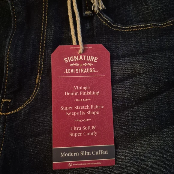 Levi's Dark Blue Cuffed Ankle Jeans - Picture 2 of 4